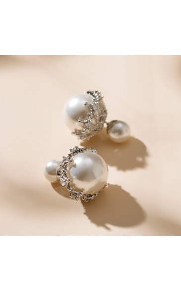 Ladies' Exquisite Alloy With Irregular Rhinestone Earrings