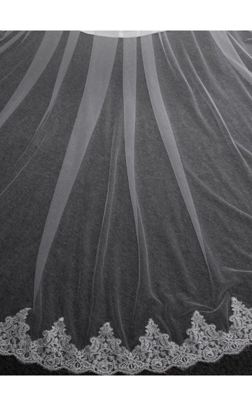 Two-tier Lace Applique Edge Cathedral Bridal Veils With Lace