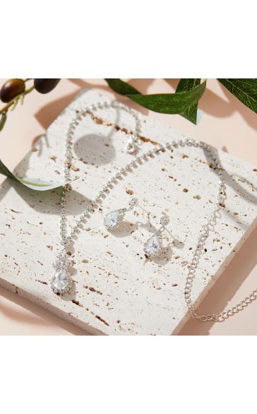 Ladies' Elegant Alloy With Irregular Rhinestone Jewelry Sets