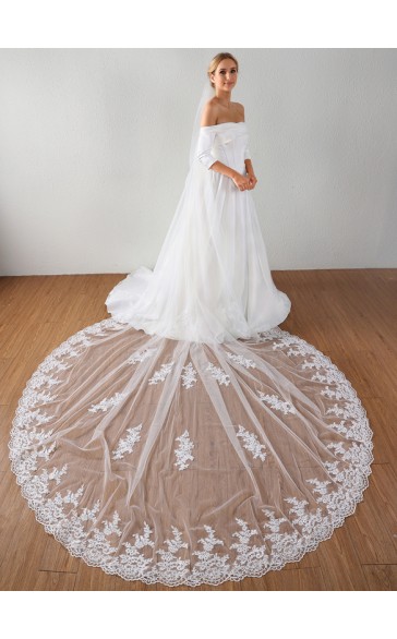 Two-tier Lace Applique Edge Cathedral Bridal Veils With Lace