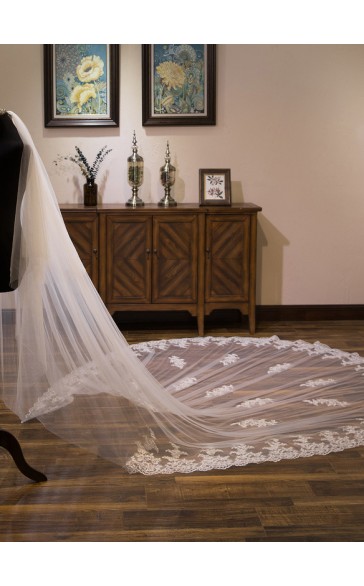 Two-tier Lace Applique Edge Cathedral Bridal Veils With Lace