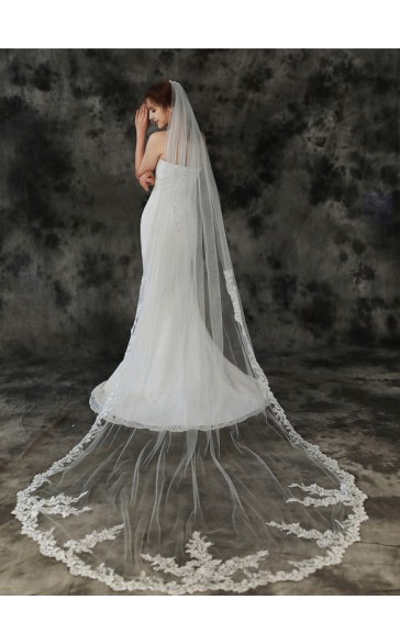 One-tier Lace Applique Edge Chapel Bridal Veils With Lace