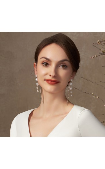 Ladies' Beautiful Alloy With Round Pearl Nrop Earrings Earrings