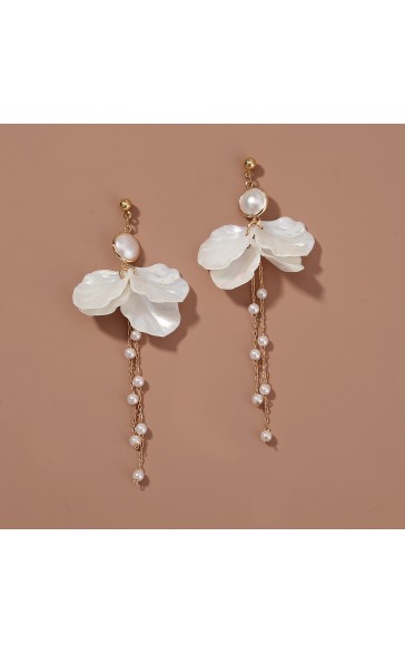 Unique Alloy/Pearl&Imitation pearl With Irregular Rhinestone Earrings