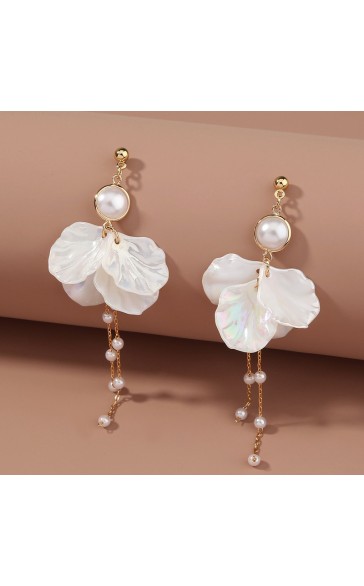 Unique Alloy/Pearl&Imitation pearl With Irregular Rhinestone Earrings