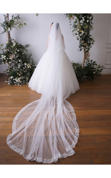 Two-tier Lace Applique Edge Cathedral Bridal Veils With Lace