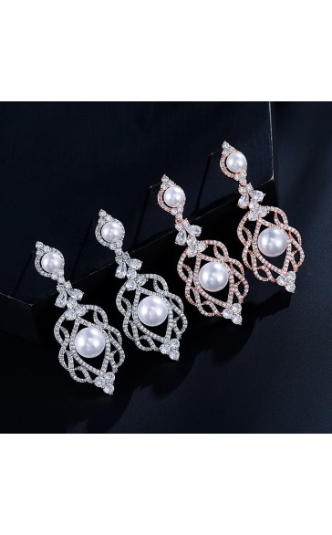 Elegant Alloy With Irregular Pearl Earrings