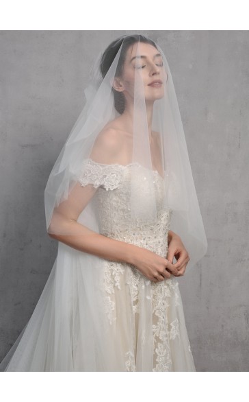 Two-tier Lace Applique Edge Cathedral Bridal Veils With Lace