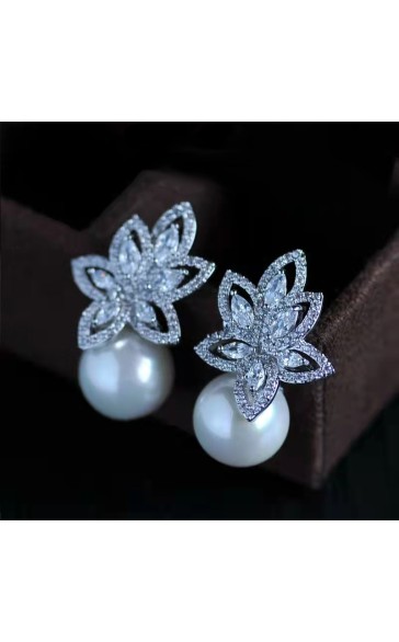 Ladies' Beautiful Alloy Earrings