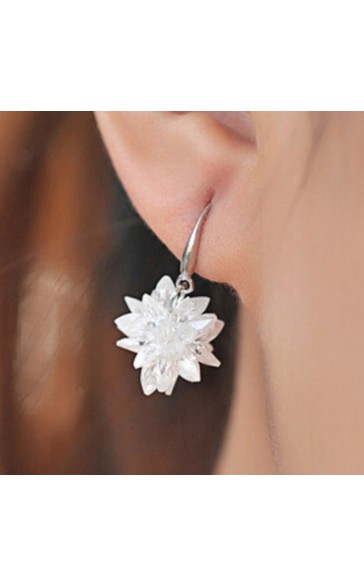 Ladies'/Couples' Elegant/Fashionable/Classic Alloy With Irregular Crystal Earrings