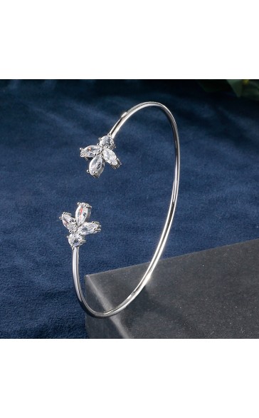 Ladies'/Couples' Elegant/Fashionable/Classic Alloy With Irregular Cubic Zirconia Bracelets