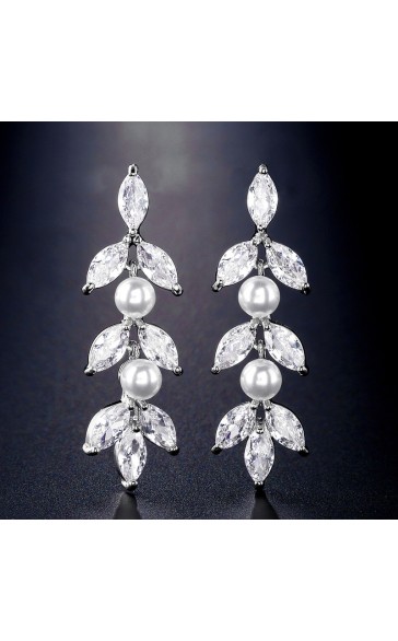 Ladies'/Couples' Elegant/Beautiful/Fashionable/Classic/Simple Alloy With Irregular Cubic Zirconia Earrings