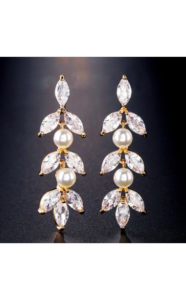 Ladies'/Couples' Elegant/Beautiful/Fashionable/Classic/Simple Alloy With Irregular Cubic Zirconia Earrings