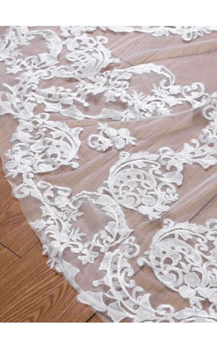 One-tier Lace Applique Edge Cathedral Bridal Veils With Sequin/Lace