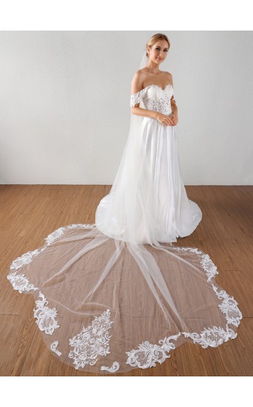 One-tier Lace Applique Edge Cathedral Bridal Veils With Lace