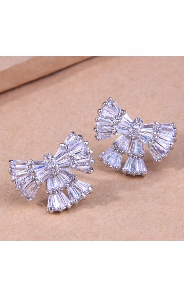 Elegant/Beautiful/Classic/Pretty/Attractive Alloy With Irregular Cubic Zirconia Earrings