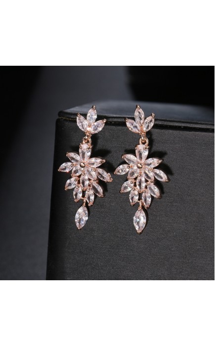 Ladies' Elegant/Beautiful/Classic/Pretty/Attractive Alloy With Oval Rhinestone Earrings