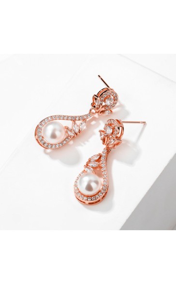 Ladies' Elegant/Beautiful/Classic/Pretty/Attractive Alloy With Oval Rhinestone Earrings