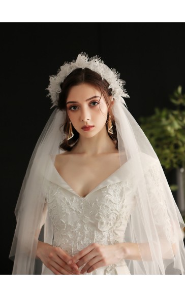 One-tier Cut Edge Fingertip Bridal Veils With Lace