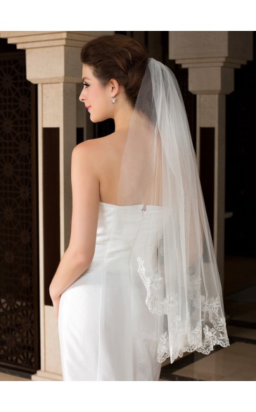 One-tier Lace Applique Edge Fingertip Bridal Veils With Lace